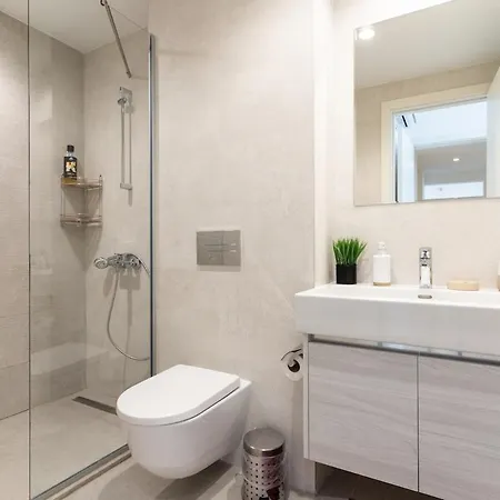Bw Spacious Riverview Apartment Belgrade
