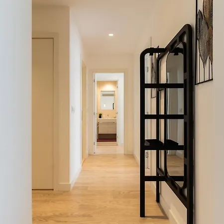 Bw Spacious Riverview